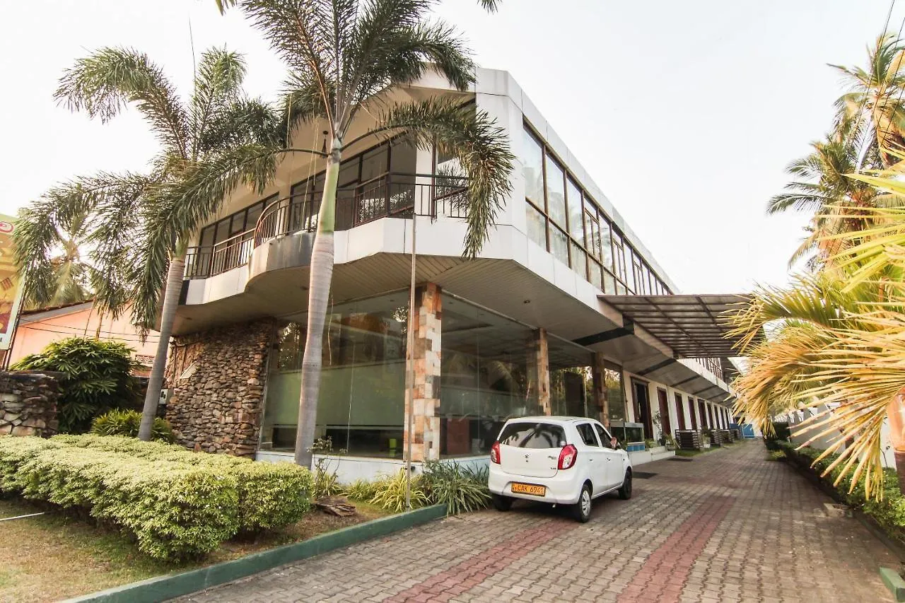 Oyo 125 Hotel Remaco نيجومبو 3*,