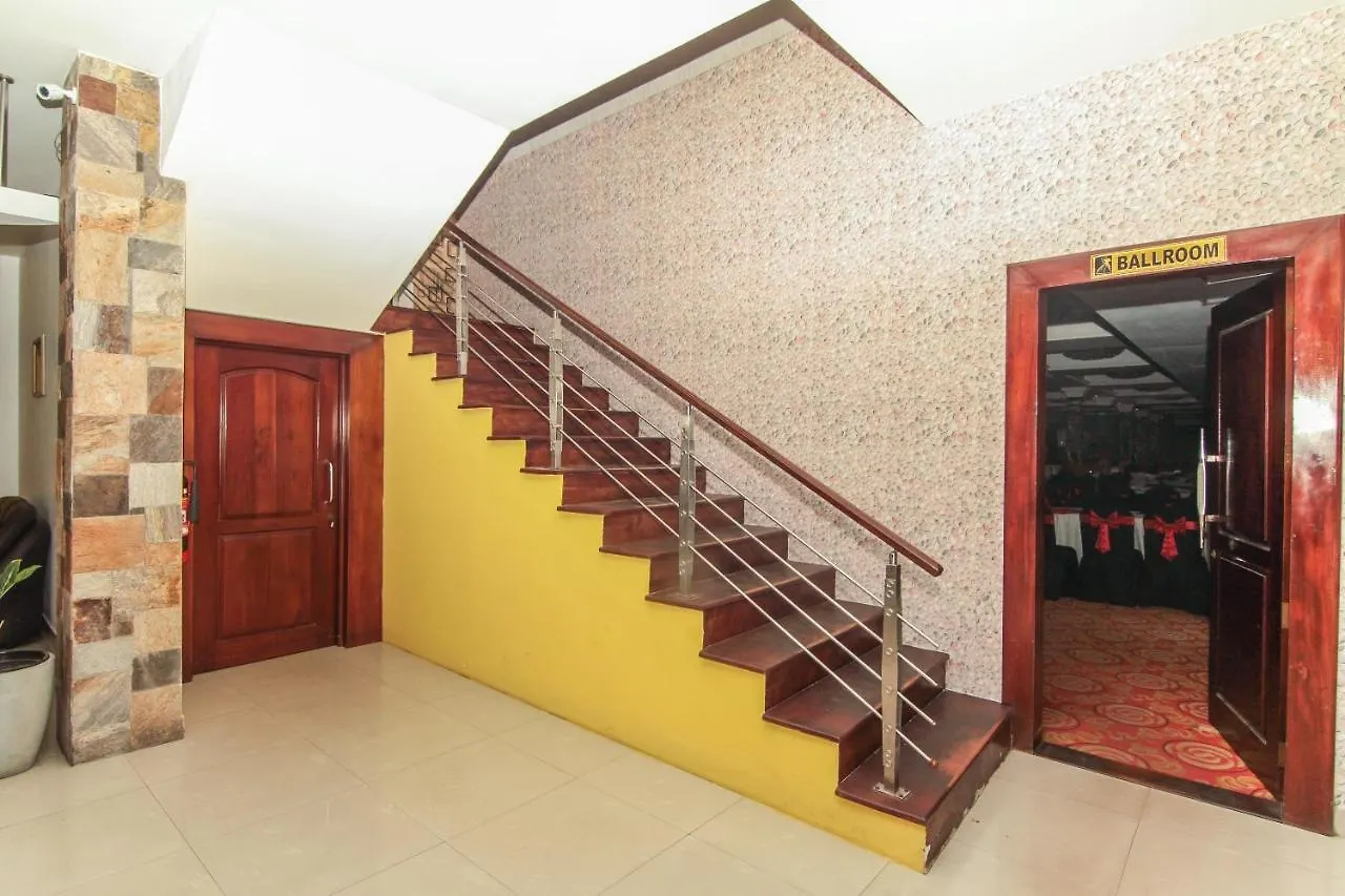 Oyo 125 Hotel Remaco نيجومبو 3*,  سريلانكا